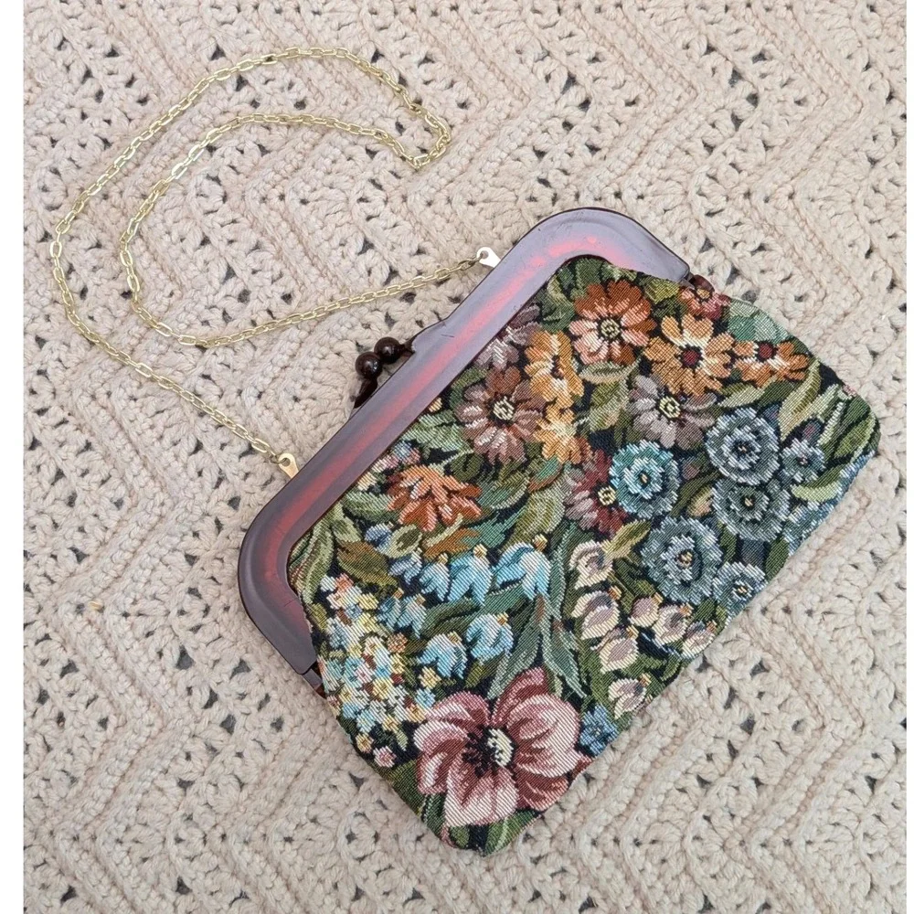 La Regale Vintage Floral Tapestry Clutch Tortoiseshell Frame Gold Chain Bag